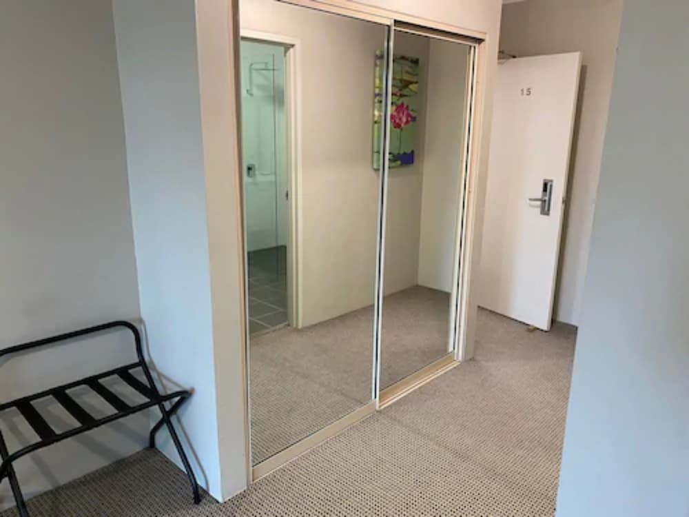 Belmore All-Suite Hotel 4/54