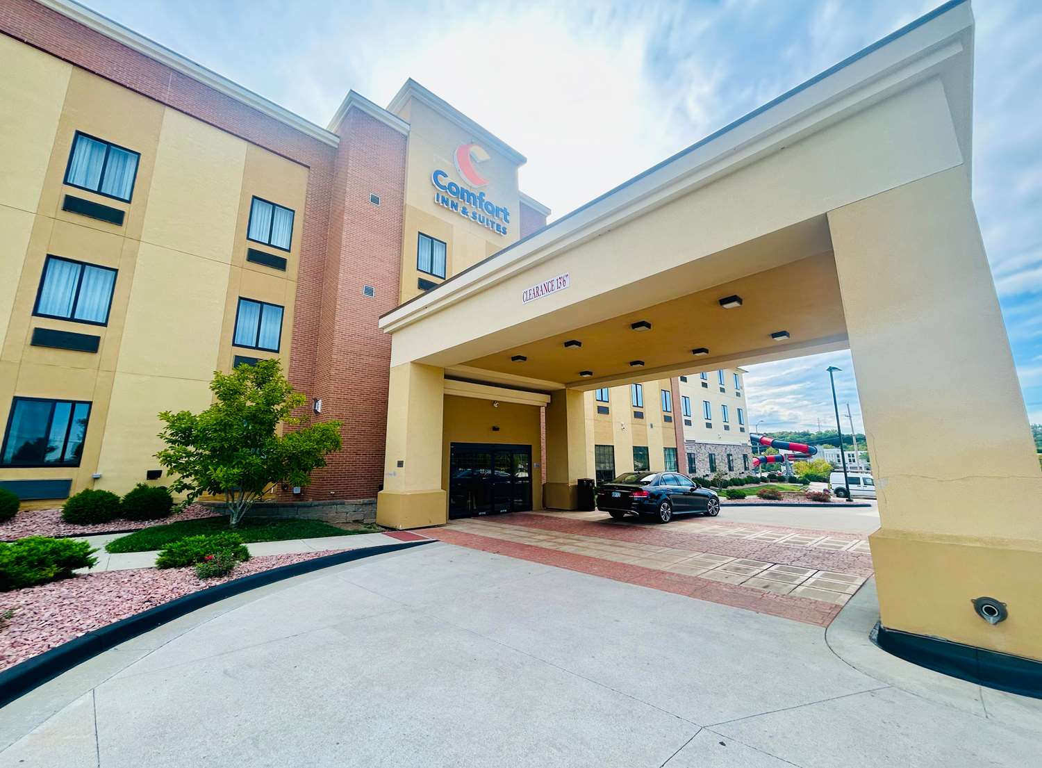 Comfort Inn & Suites Shawnee - Kansas City 28/28