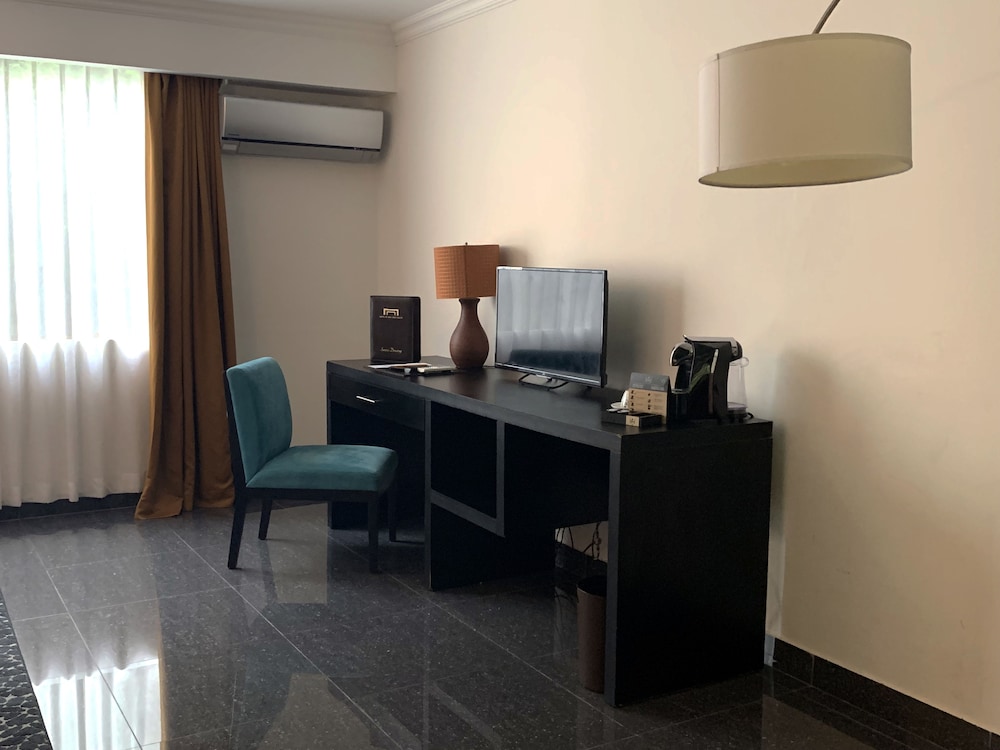 Kc Hotel San Jose 63/84