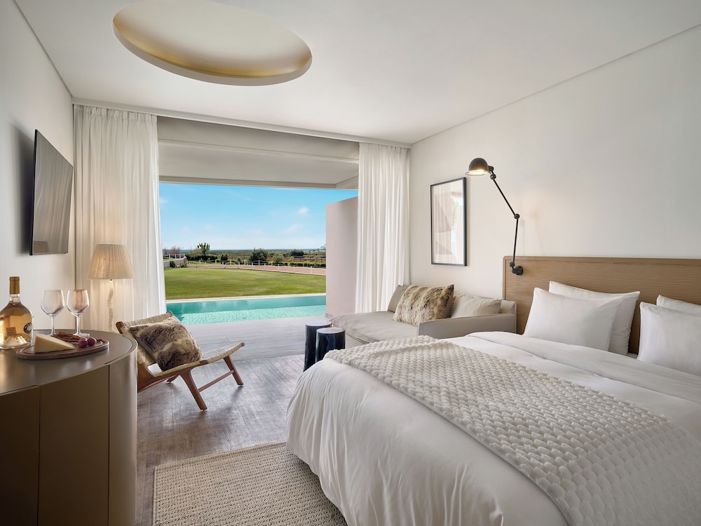 Deluxe, Bungalow, 3 Beds, Sea Front, Private Pool