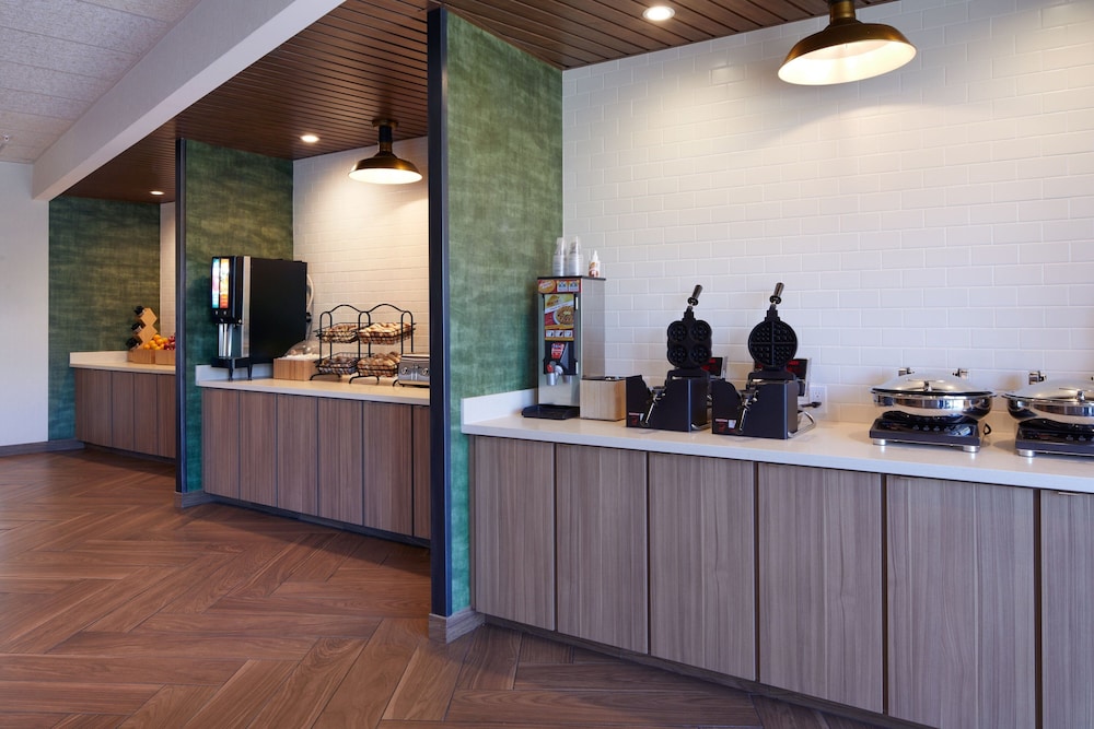 Fairfield Inn & Suites by Marriott Palmdale West 5/28
