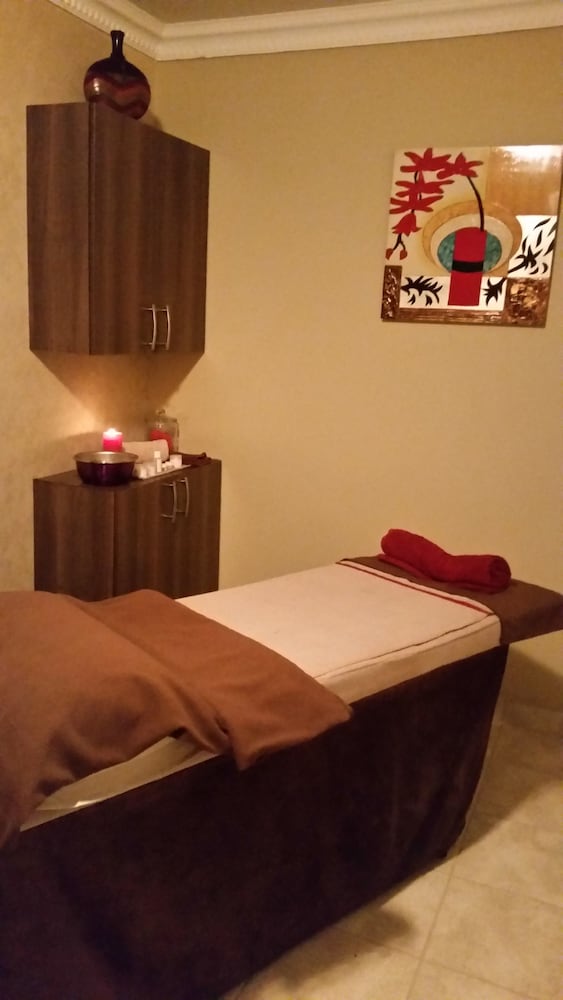 Crystal Rose Lodge and Spa 13/50