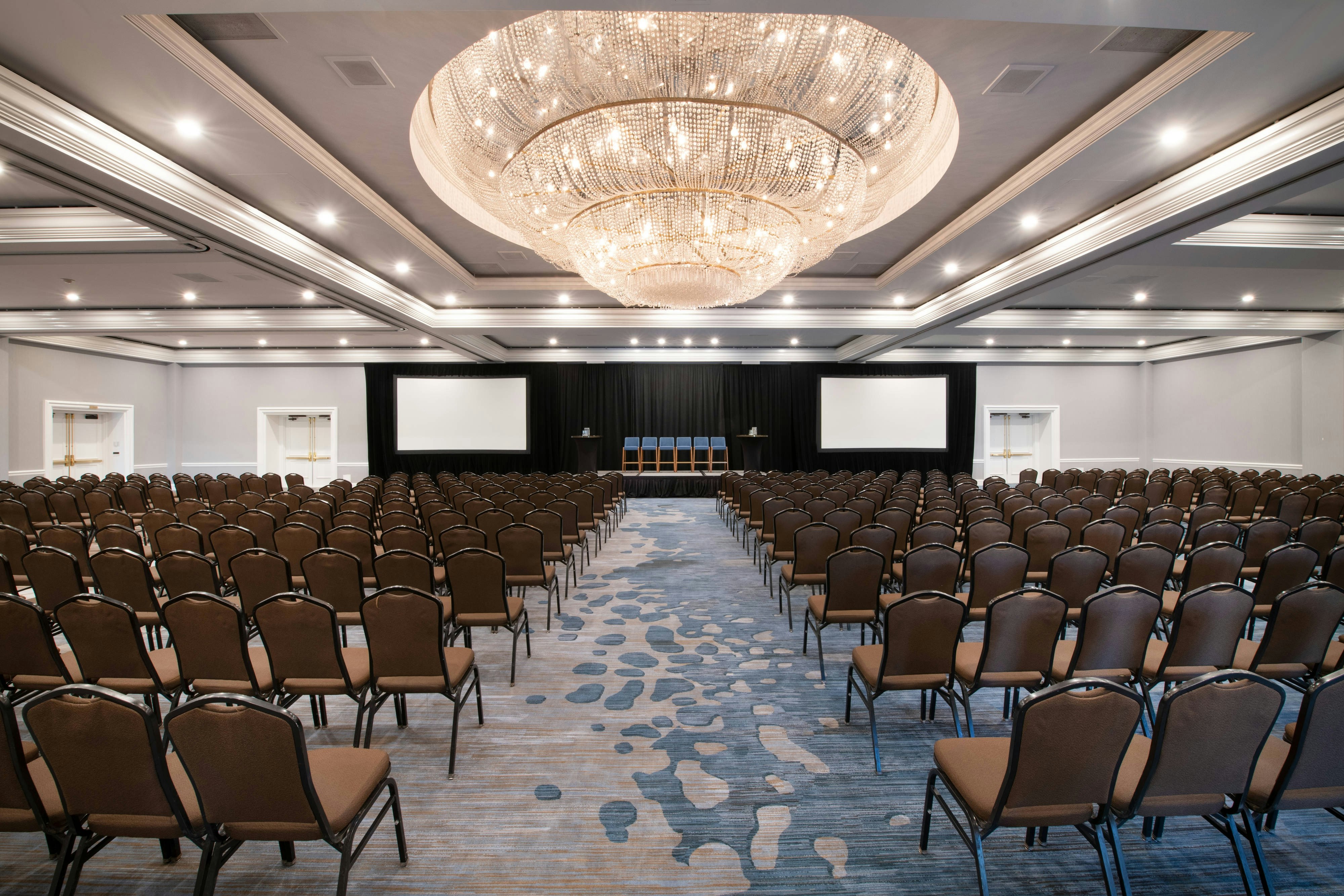 Renaissance Newport Beach Hotel 47/51