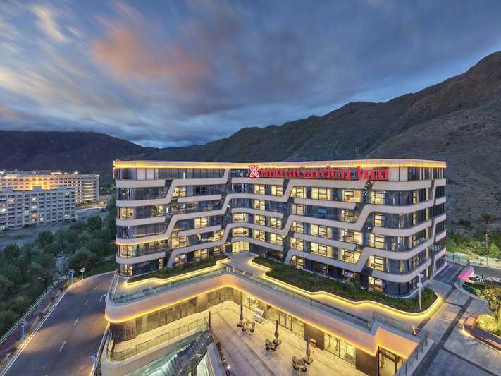Hilton Garden Inn Lhasa 1/17