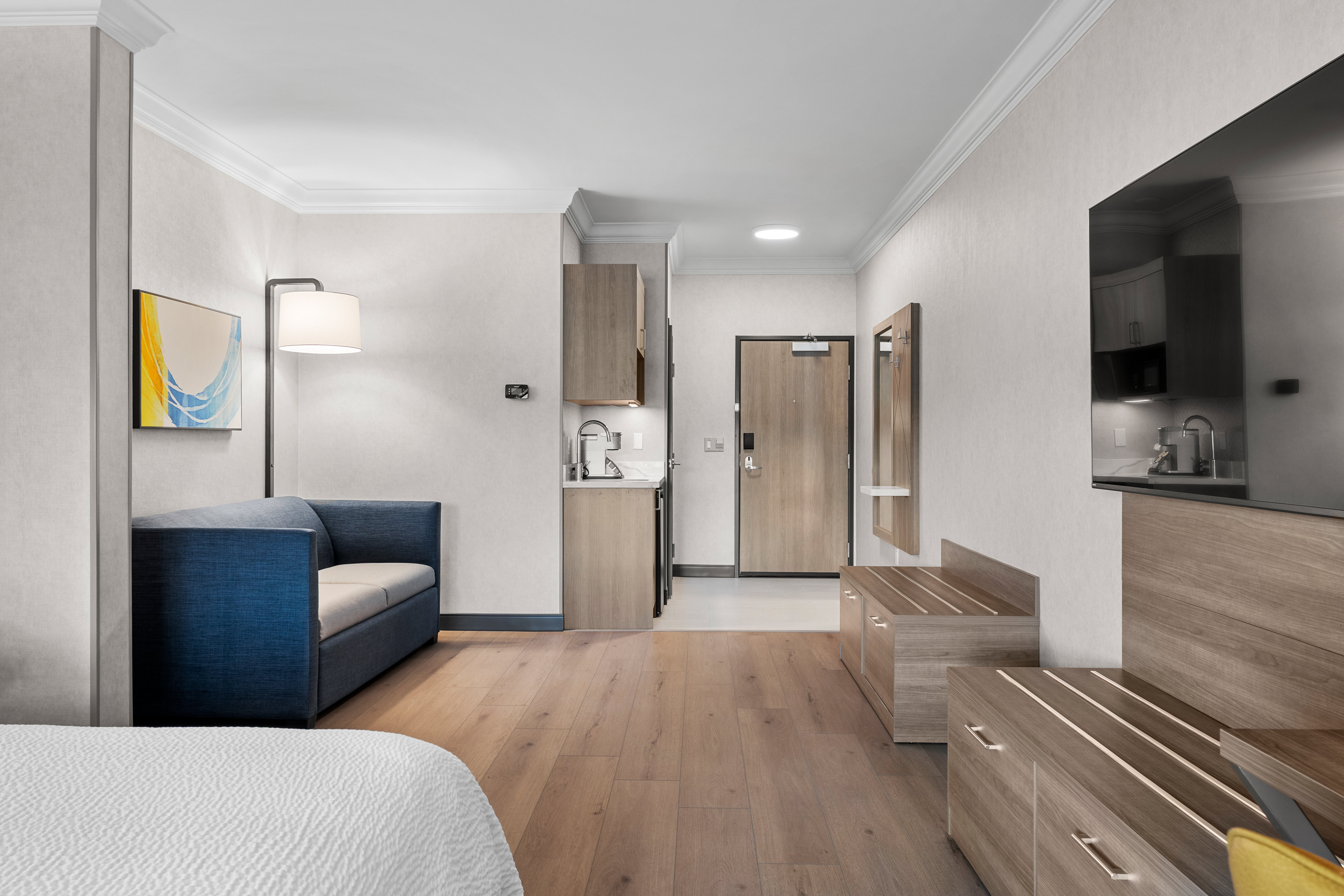 Holiday Inn Express Hotel Suites Santa Cruz 38/72