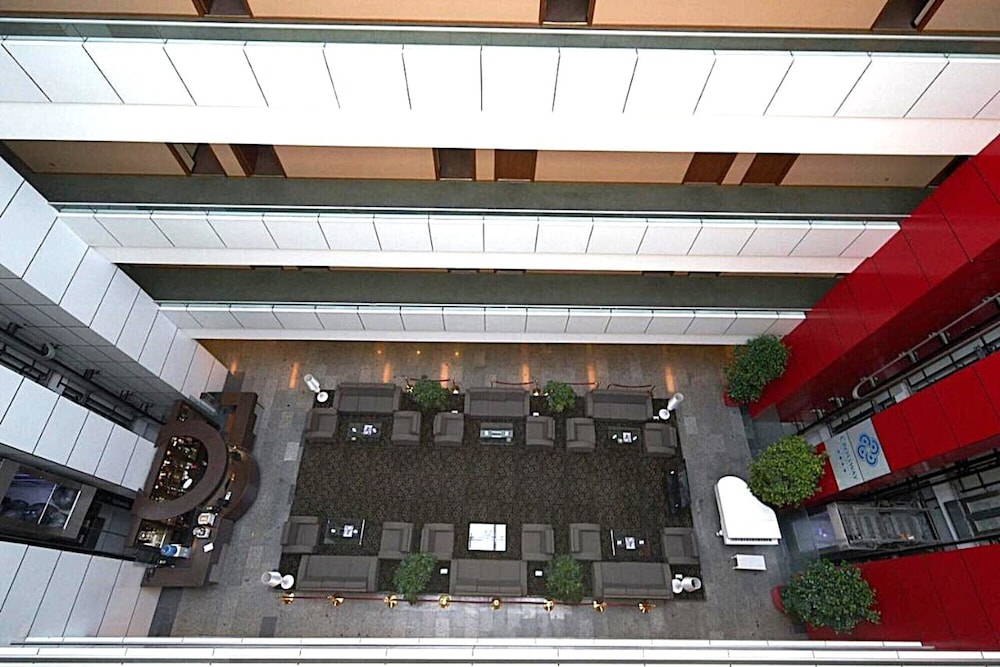 Crossway Hotel Baku 4/60
