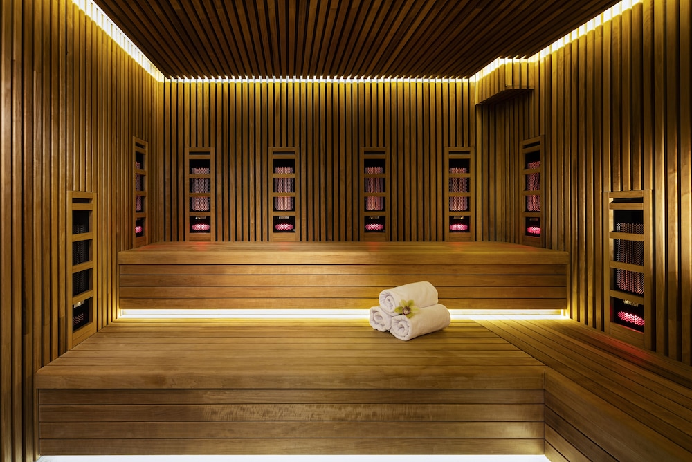 Kings' Valley Medical & Spa 12/50