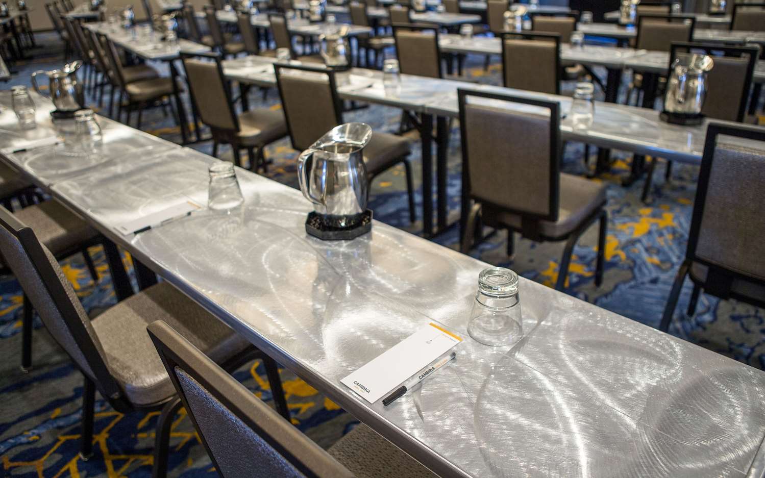 restaurant cafeteria