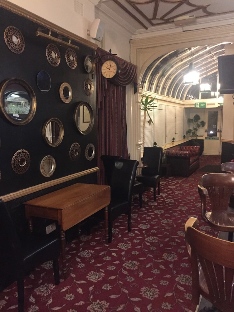Regency Hotel 39/50