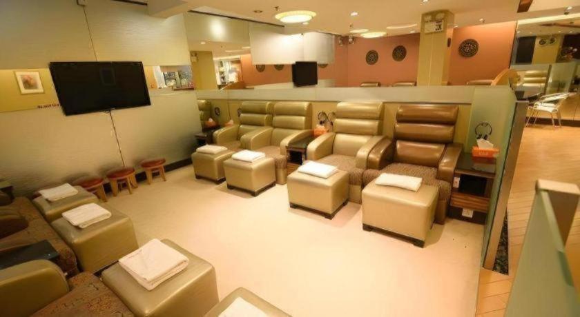 Hong Thai Hotel 33/35