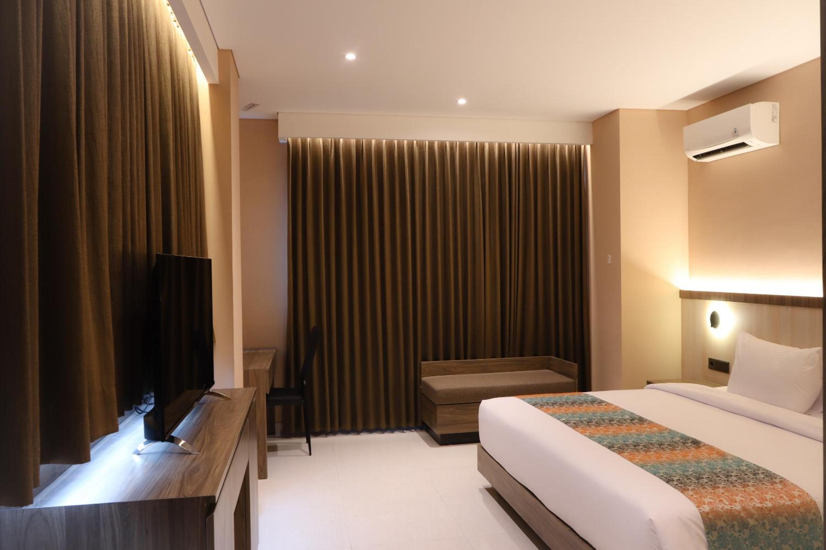 Eno Front One Hotel Semarang 18/46