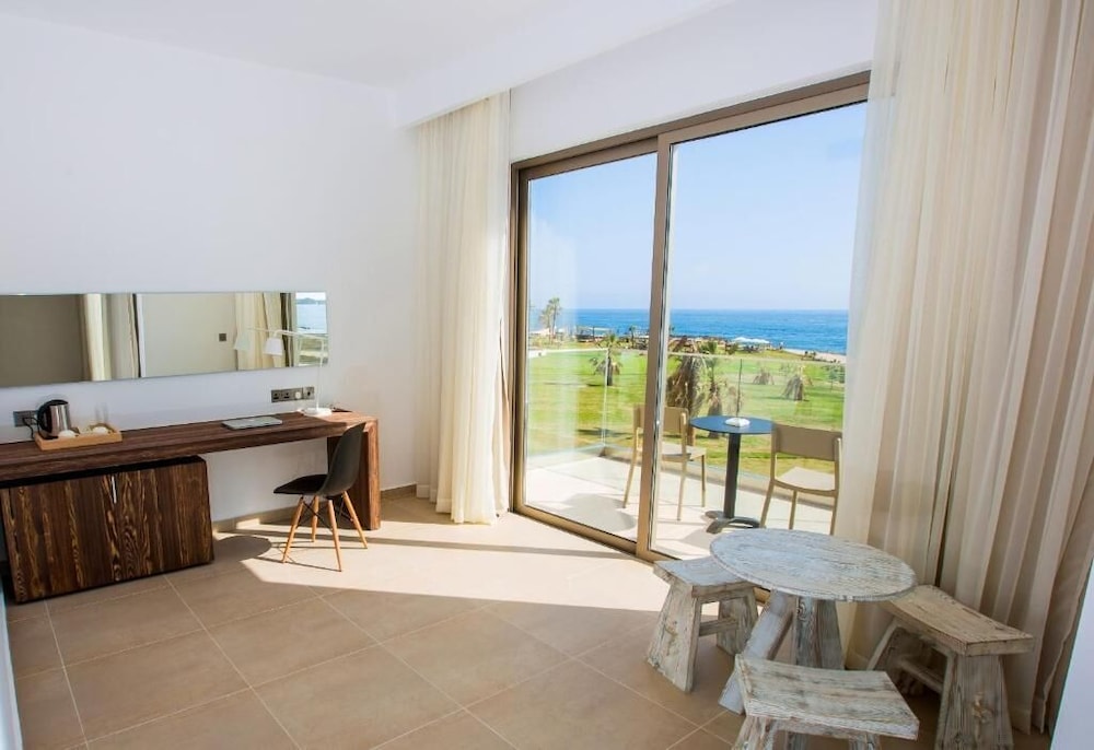 COMFORT, SUITE, BALCONY