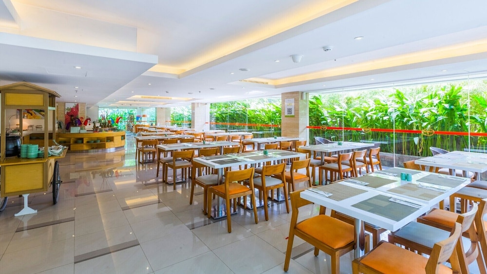 Kuta Galleria Hotel 55/69