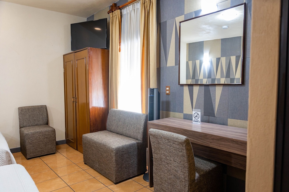Hotel Estefania 28/45