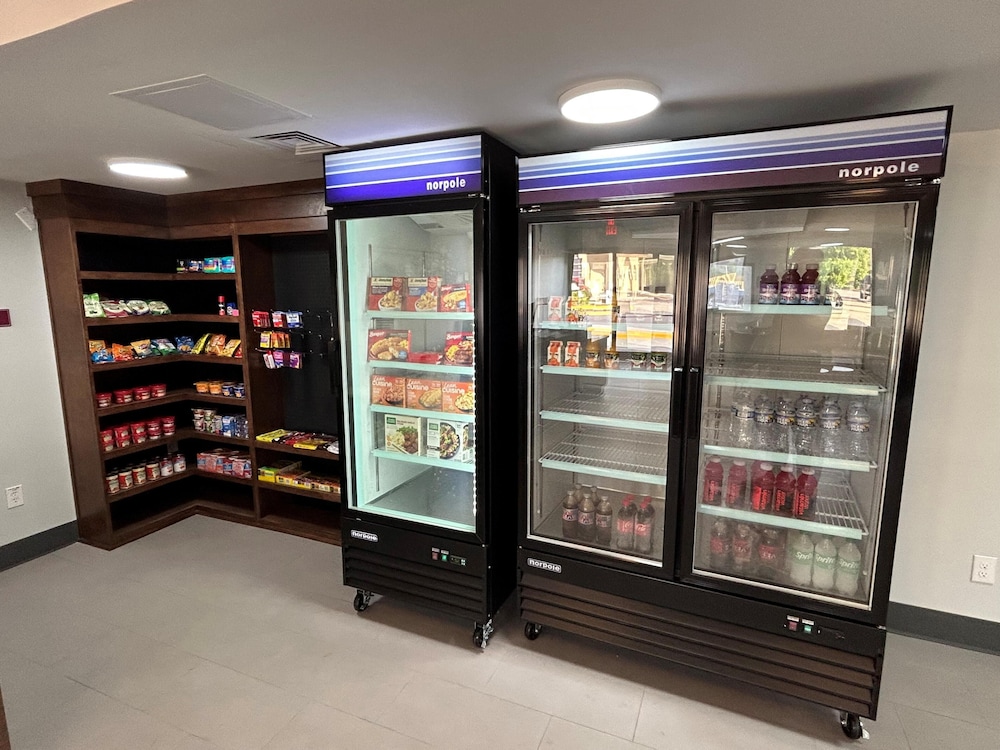 SureStay Studio by Best Western Rowland 21/41