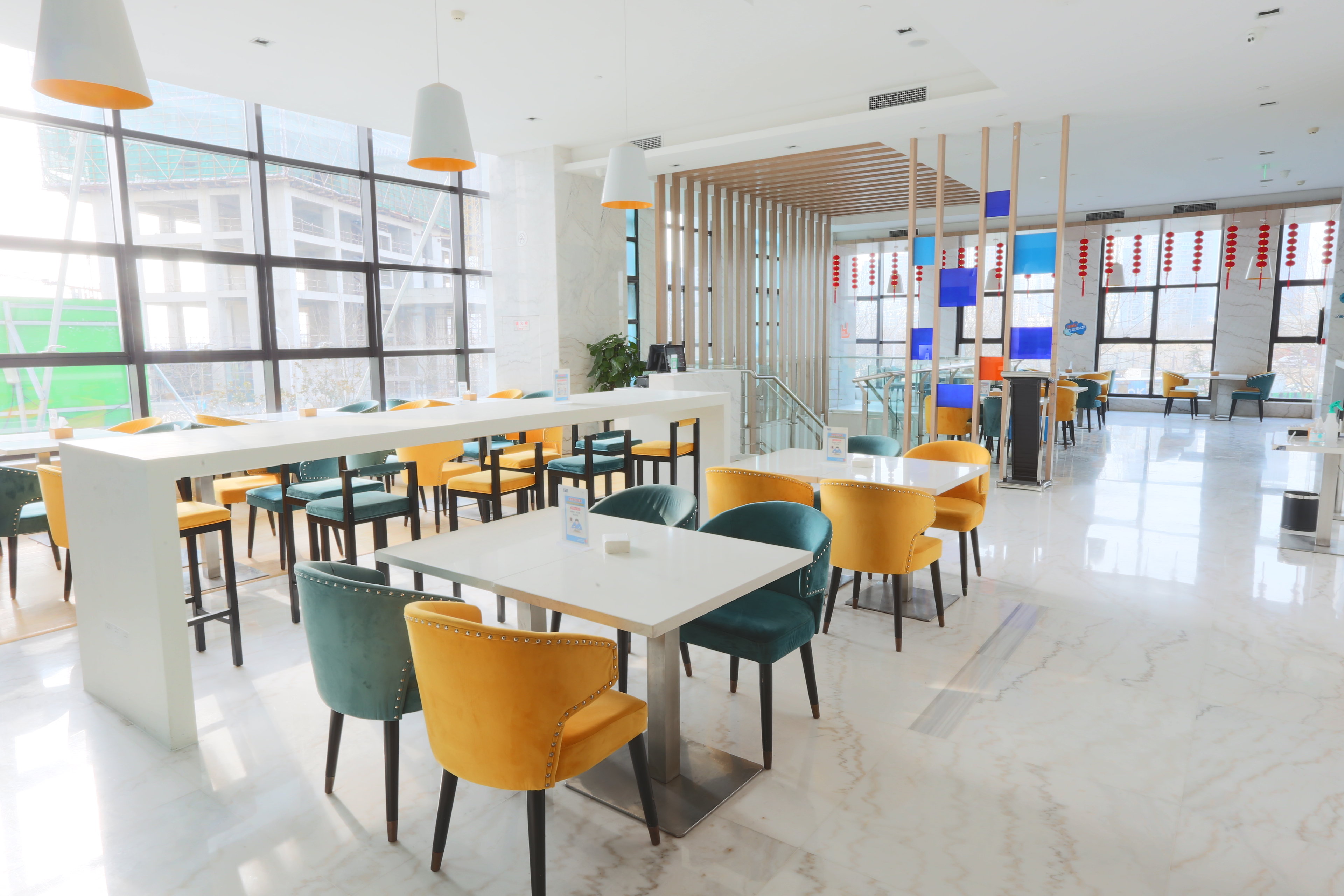 HOLIDAY INN EXPRESS QINGDAO WEST COAST 38/45