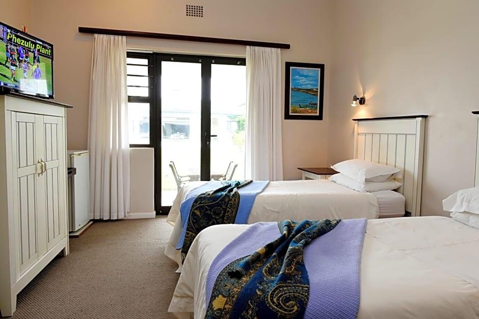 Riviera Hotel & Chalets 10/50