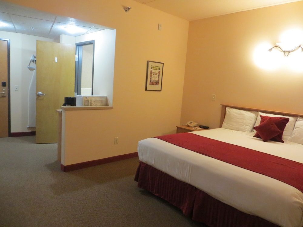 First Gold Hotel Suites Gaming 8/58