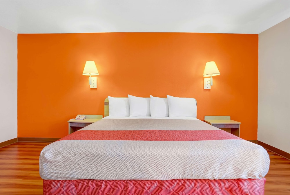 Motel6 Espanola, NM 28/48
