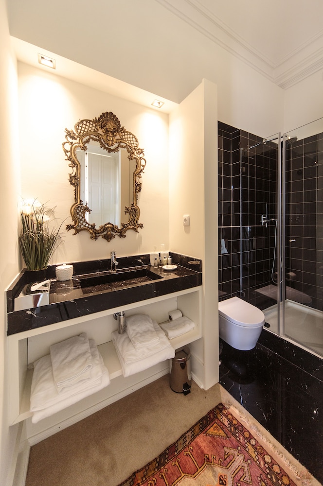 Dear Lisbon Palace Chiado Suites 46/63