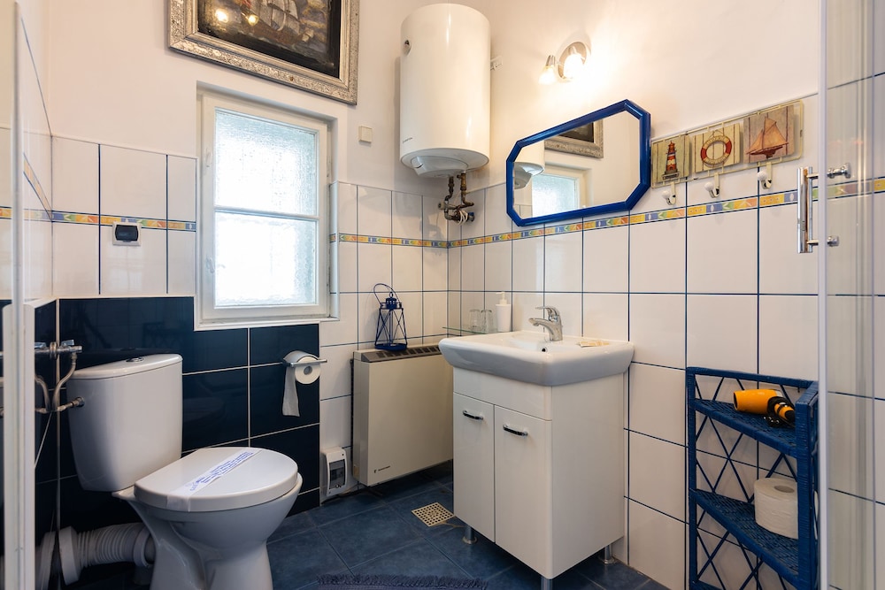 Unikat Guest Rooms 68/72