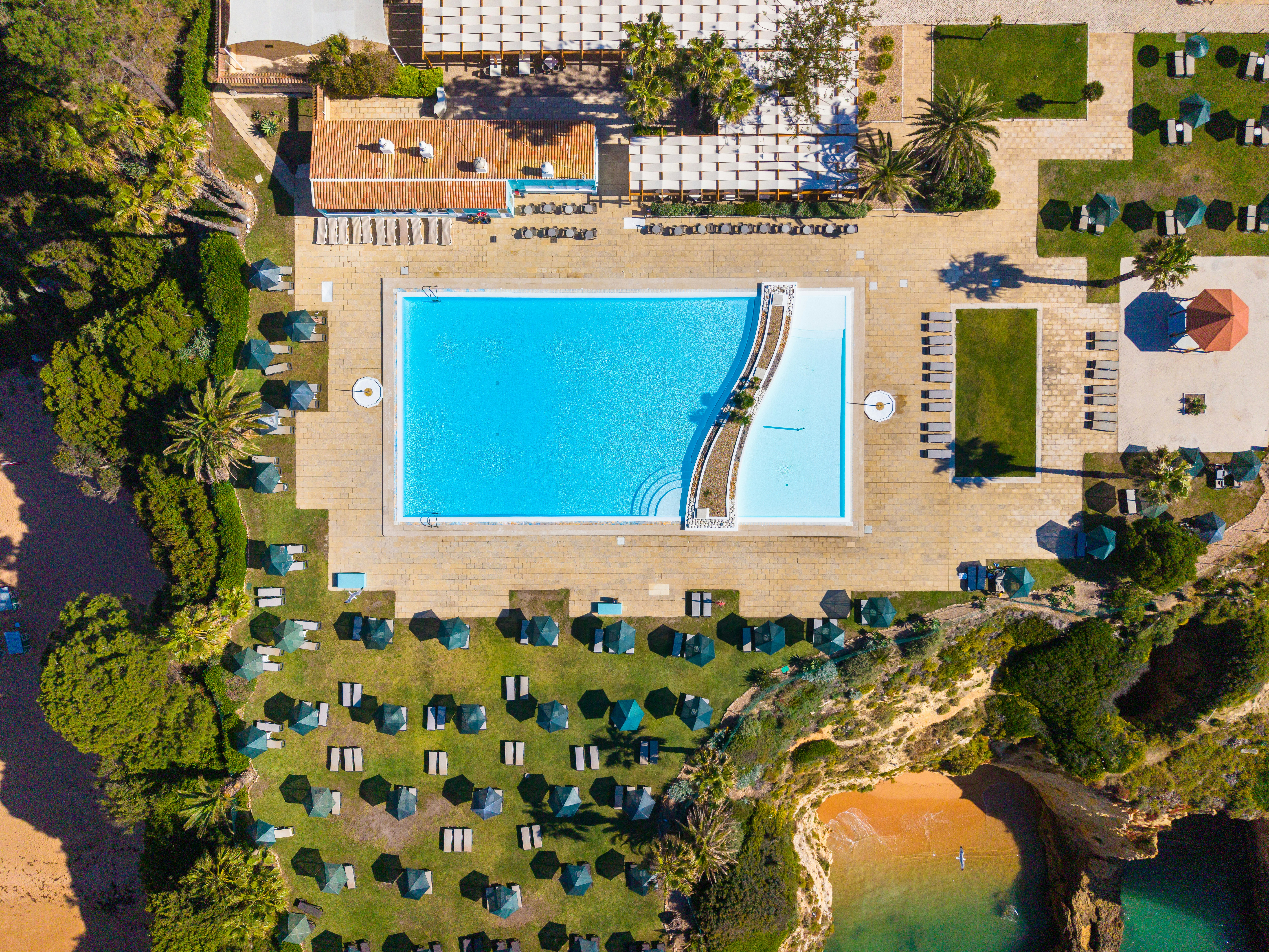 Pestana Viking Beach and Golf Resort 8/83