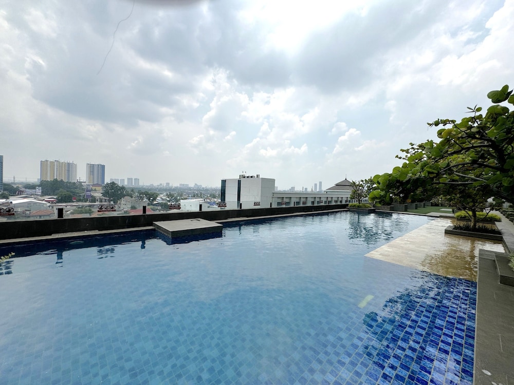 Howard Johnson By Wyndham Tangerang 57/62
