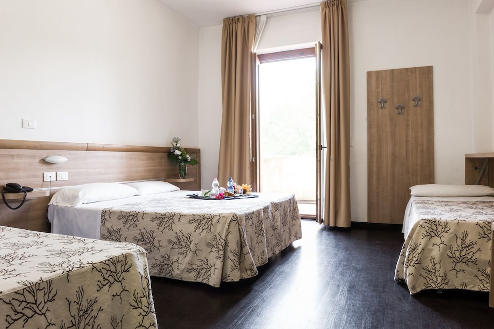 Hotel Rondine 13/38