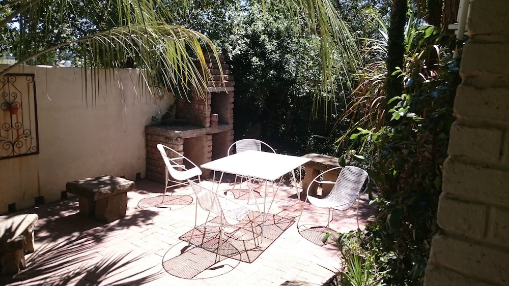 Ladybrand Guest House 41/50