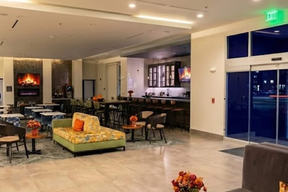 La Quinta Inn & Suites by Wyndham Chattanooga Downtown/South 39/61