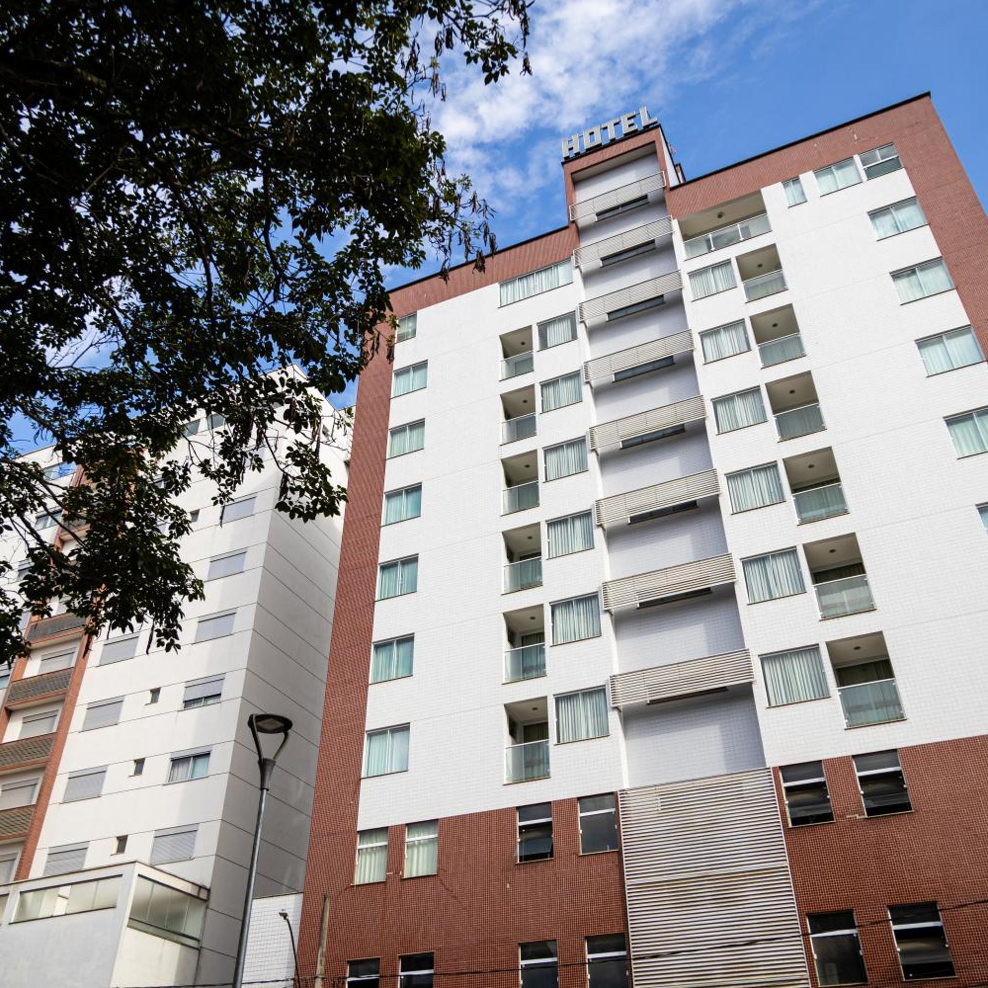Alfa Hotel 1/50