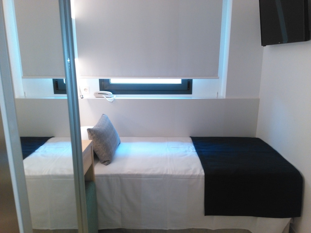 Globales Acis And Galatea Hotel 3/49