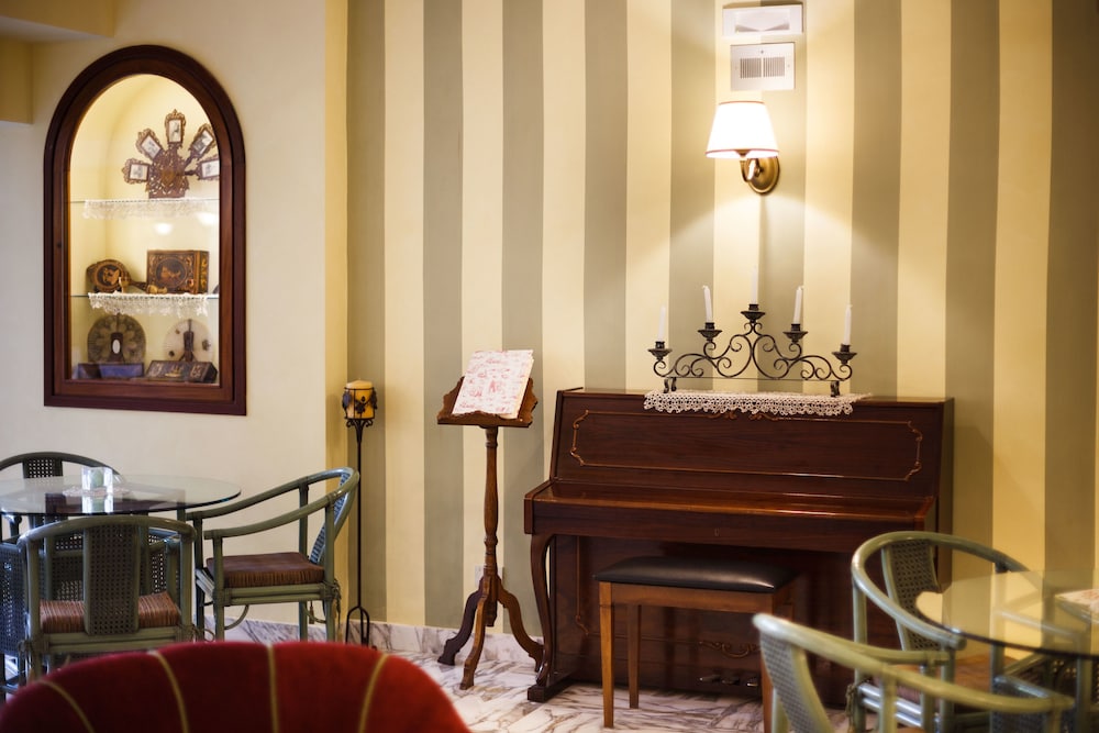 Hotel Girasole 48/55
