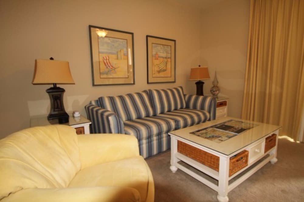 Grand Panama Beach Resort by Emerald View Resorts 36/77