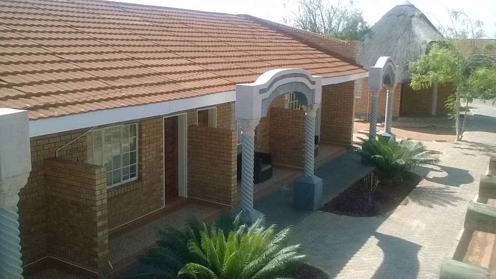 Sahara Stones Hotel 4/50