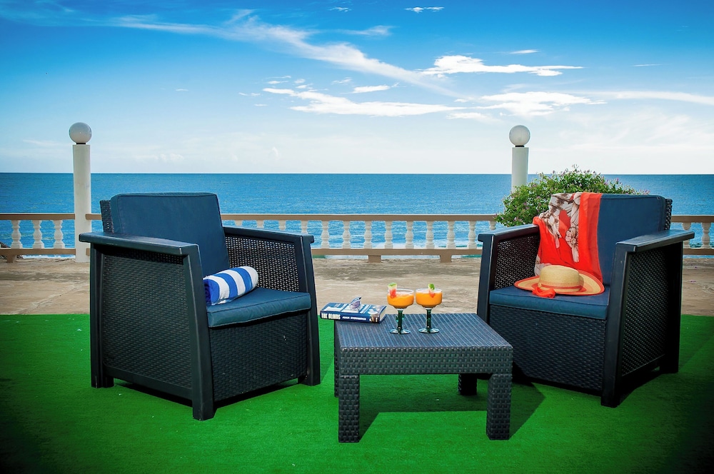 Sunset Resort 30/50
