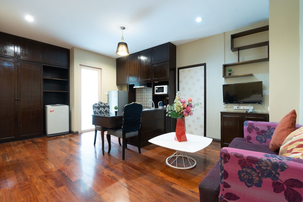 Greenview Ekkamai 10 31/48
