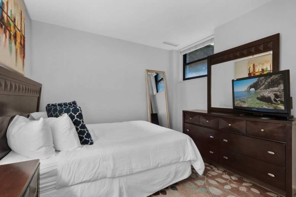 Global Luxury Suites At The White House 8/45