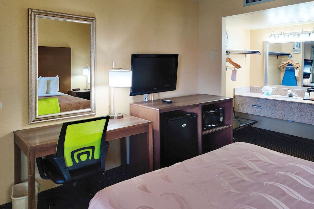 Econo Lodge Flagstaff East I-40 49/53