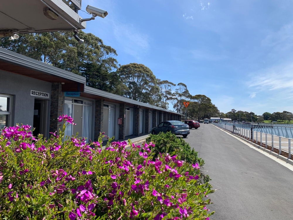 Burnie Airport Motel 55/59