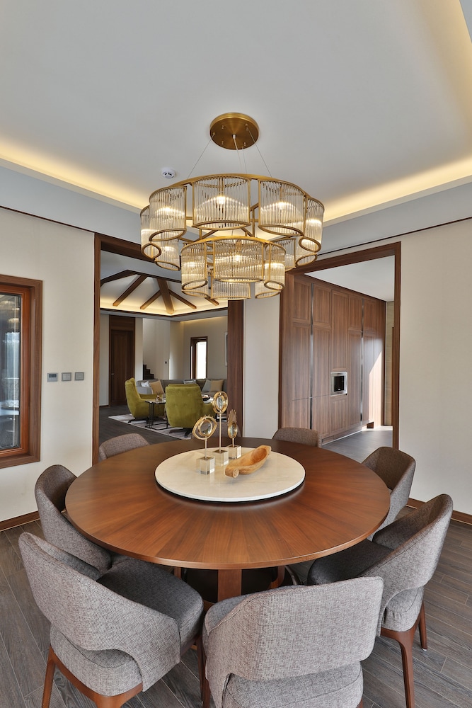 Camphortree Hotel And Resort 48/60