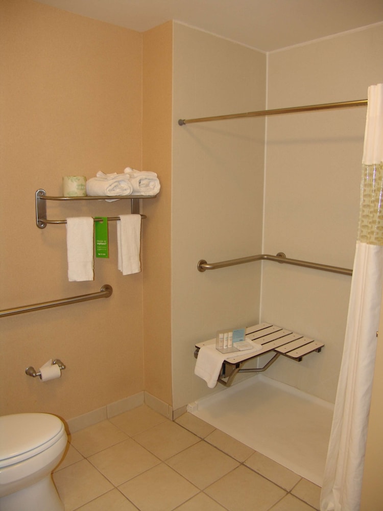 Hampton Inn Garden City, KS 15/33