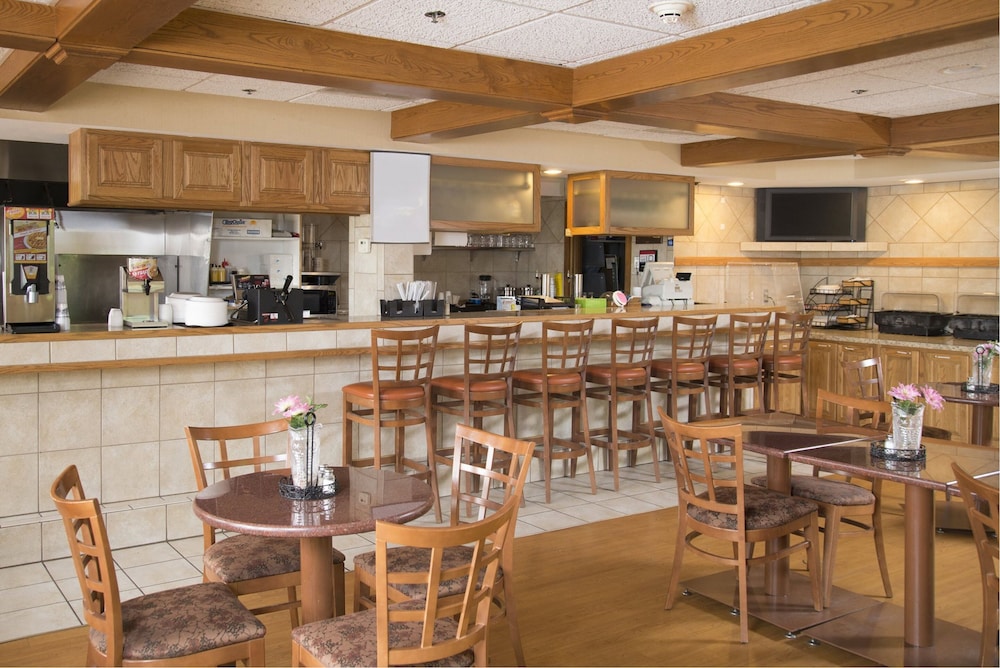 Carlton Lodge Adrian 26/38