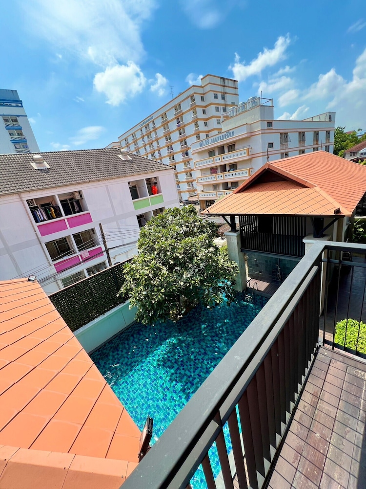 Yotaka Bangkok Hotel 6/49