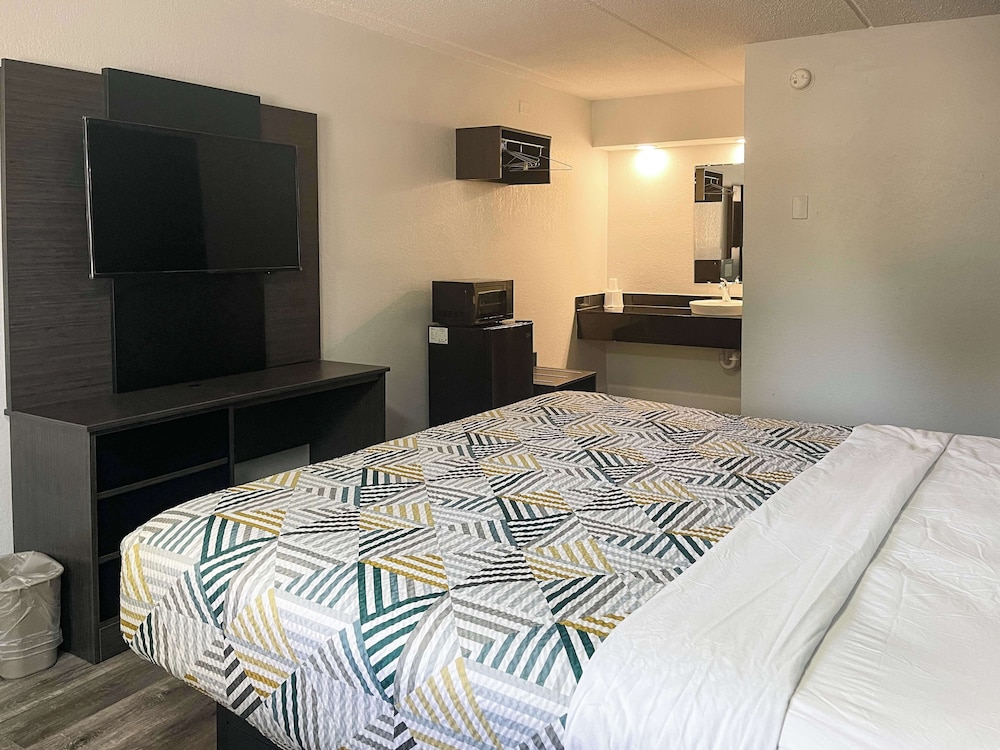 Motel6 Memphis, TN - Downtown 37/58