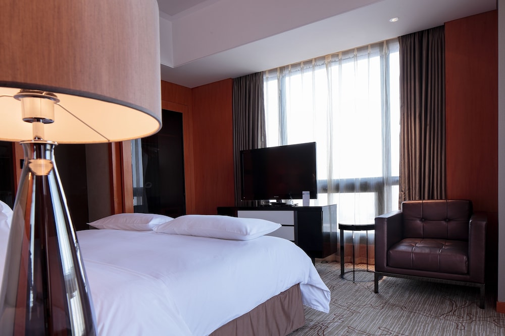 Pullman Anshan Time Square 13/73