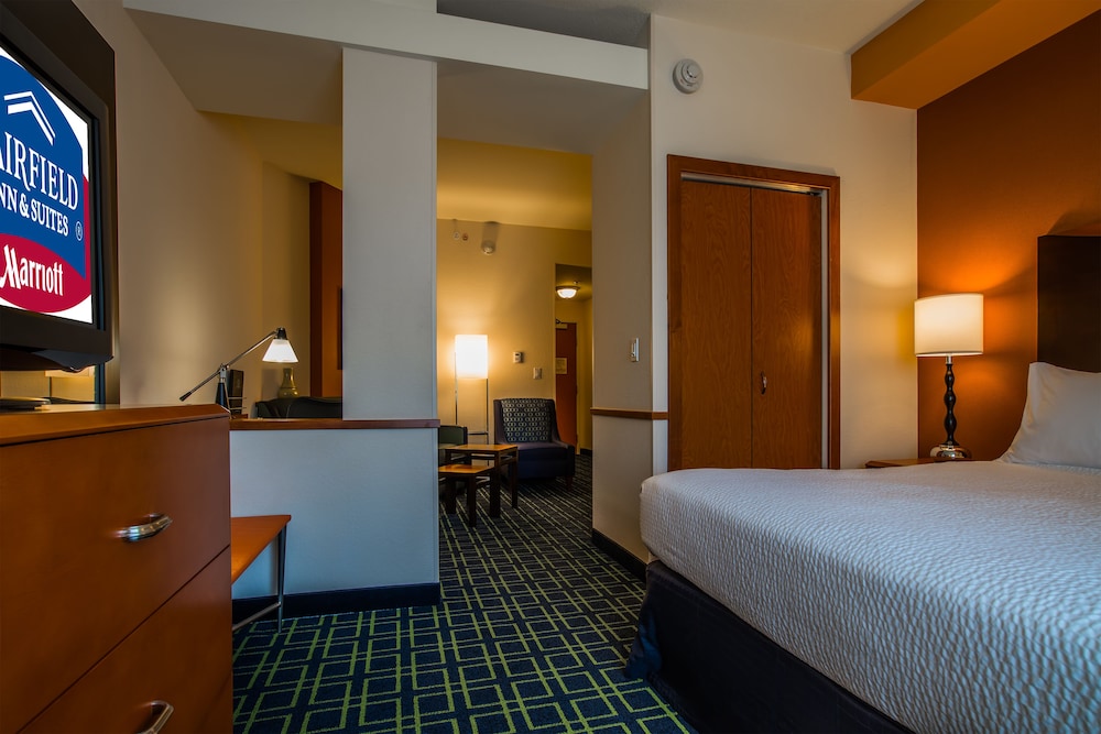 Fairfield Inn Suites By Marriott Venice 17/40