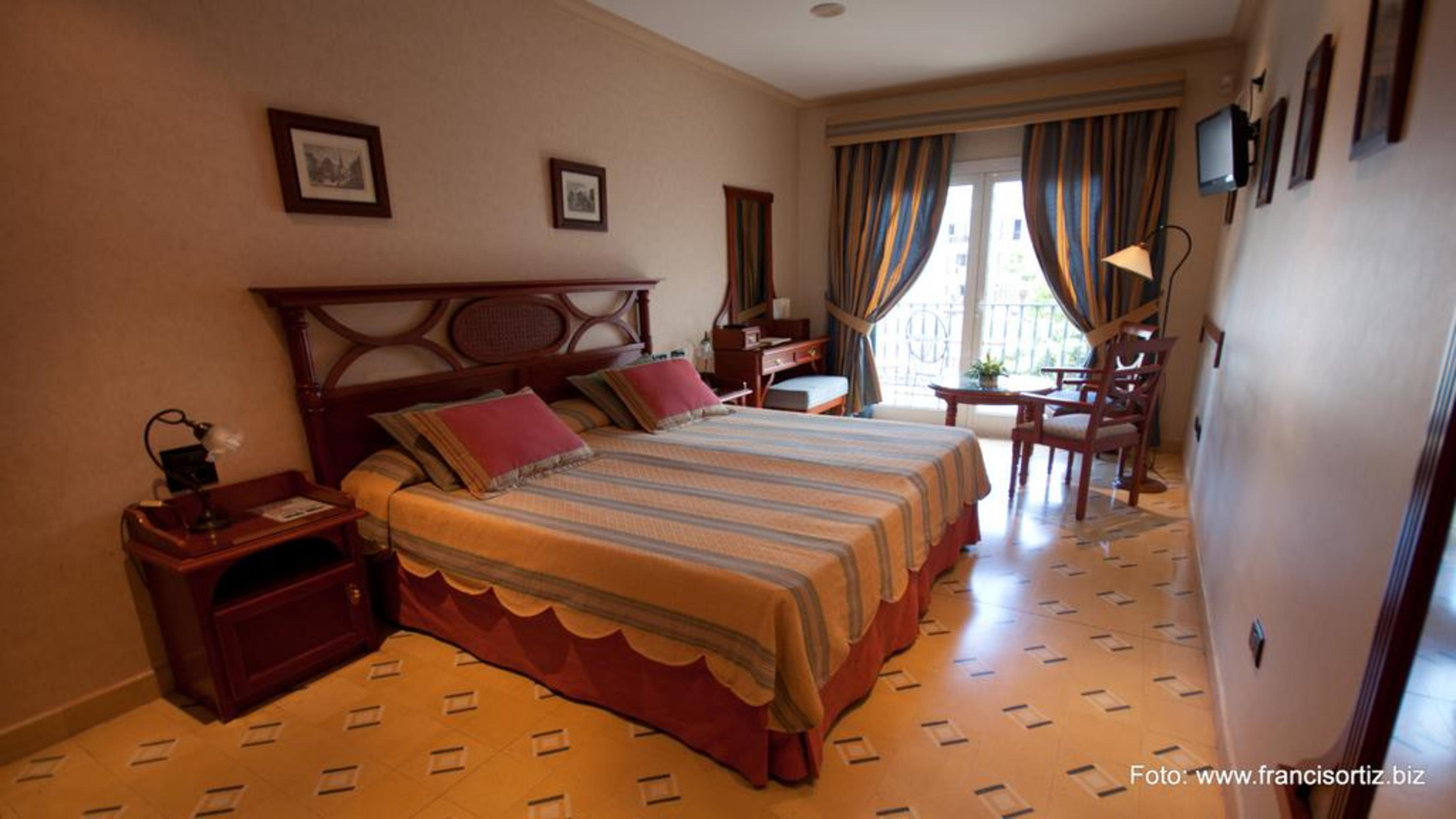 Standard, Single, Double Bed