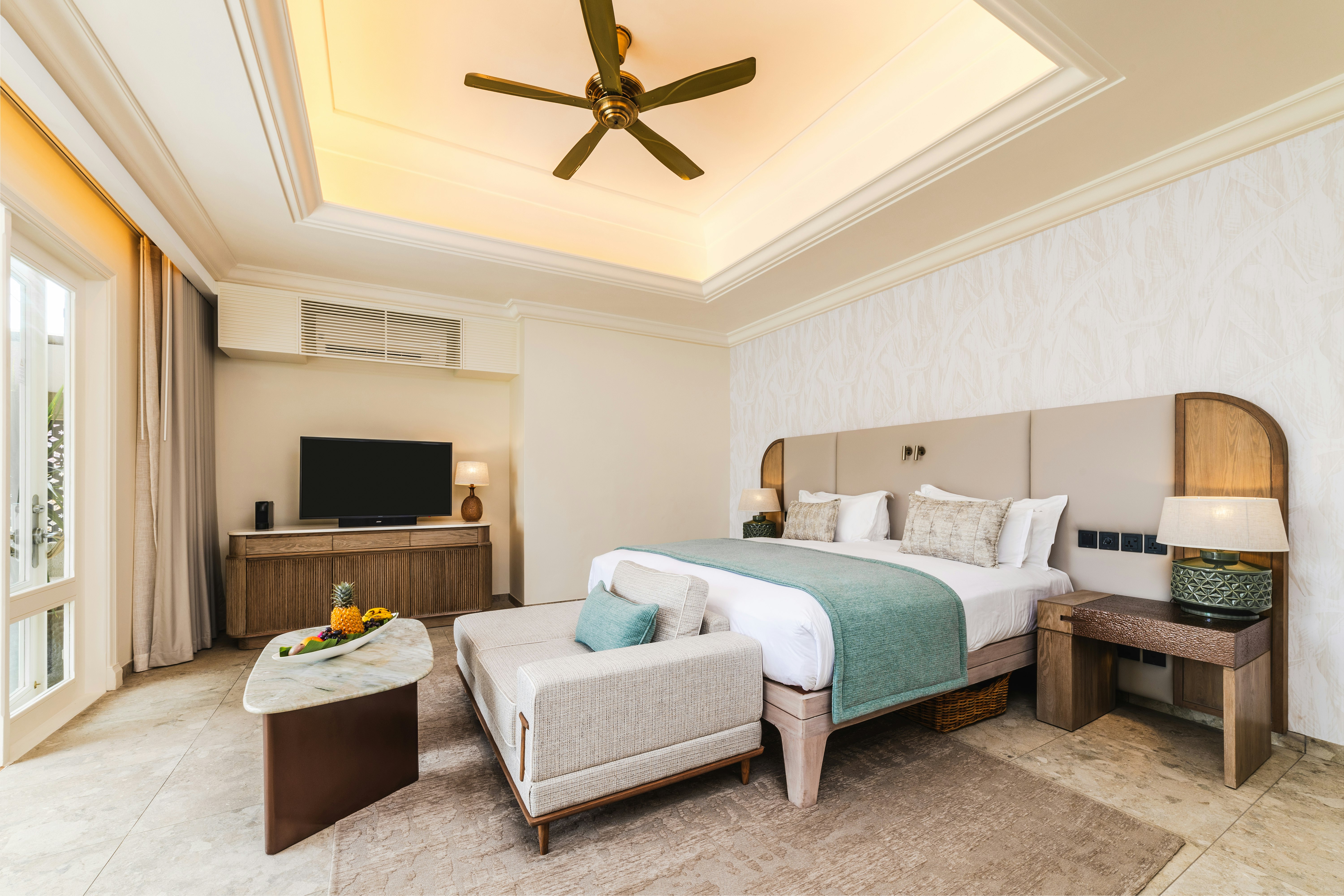 Beachfront Luxury Suite Pool Villa