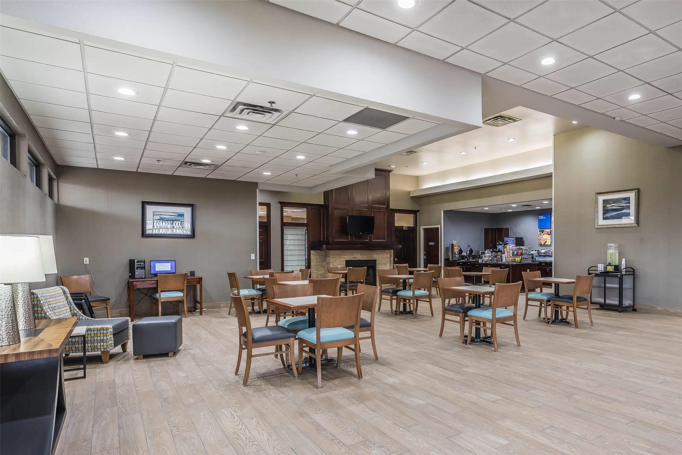 Comfort Inn SW Omaha I-80 12/13
